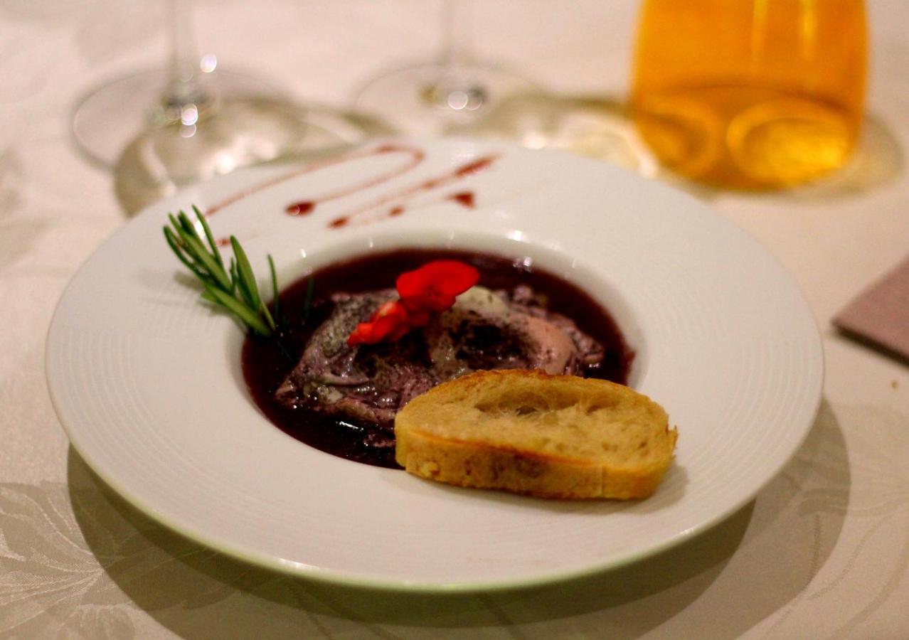 Logis Hotel Restaurant & Pizzeria Vuillot Cuiseaux 외부 사진
