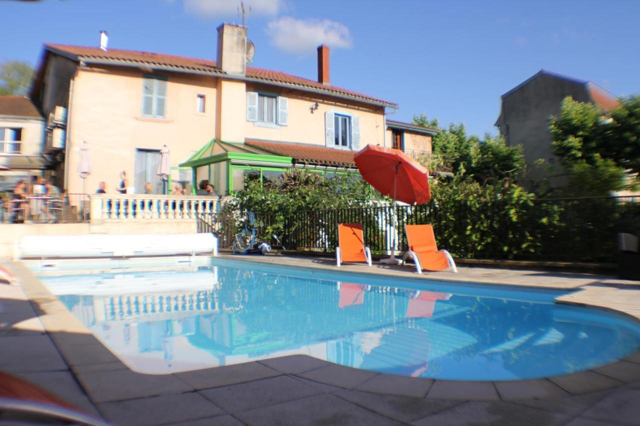 Logis Hotel Restaurant & Pizzeria Vuillot Cuiseaux 외부 사진