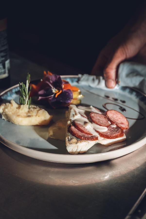 Logis Hotel Restaurant & Pizzeria Vuillot Cuiseaux 외부 사진