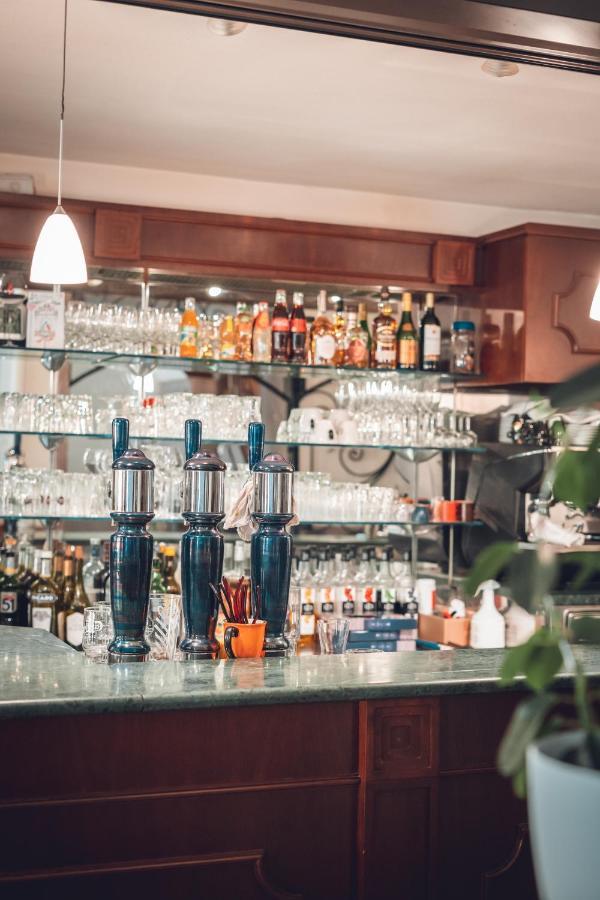 Logis Hotel Restaurant & Pizzeria Vuillot Cuiseaux 외부 사진