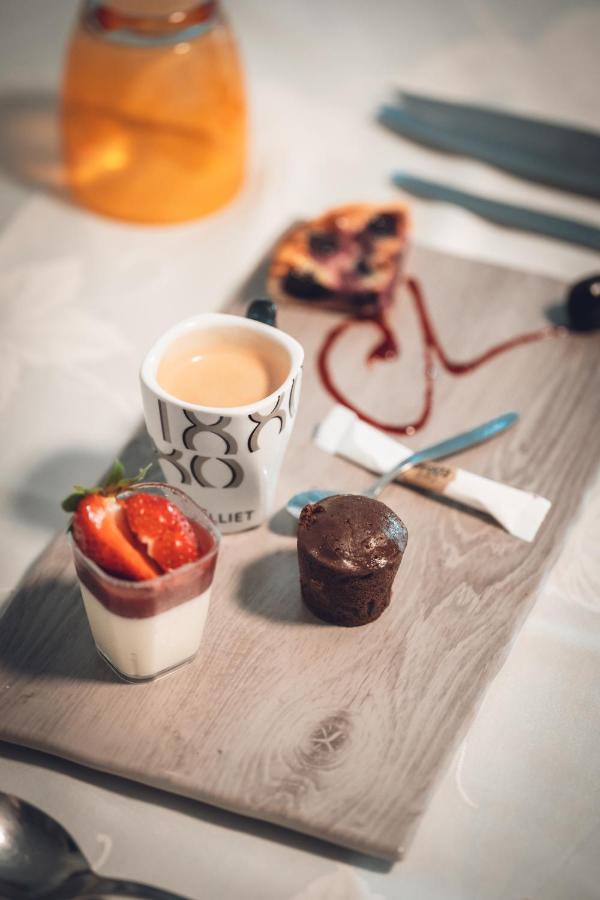 Logis Hotel Restaurant & Pizzeria Vuillot Cuiseaux 외부 사진