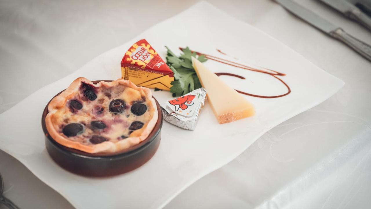 Logis Hotel Restaurant & Pizzeria Vuillot Cuiseaux 외부 사진