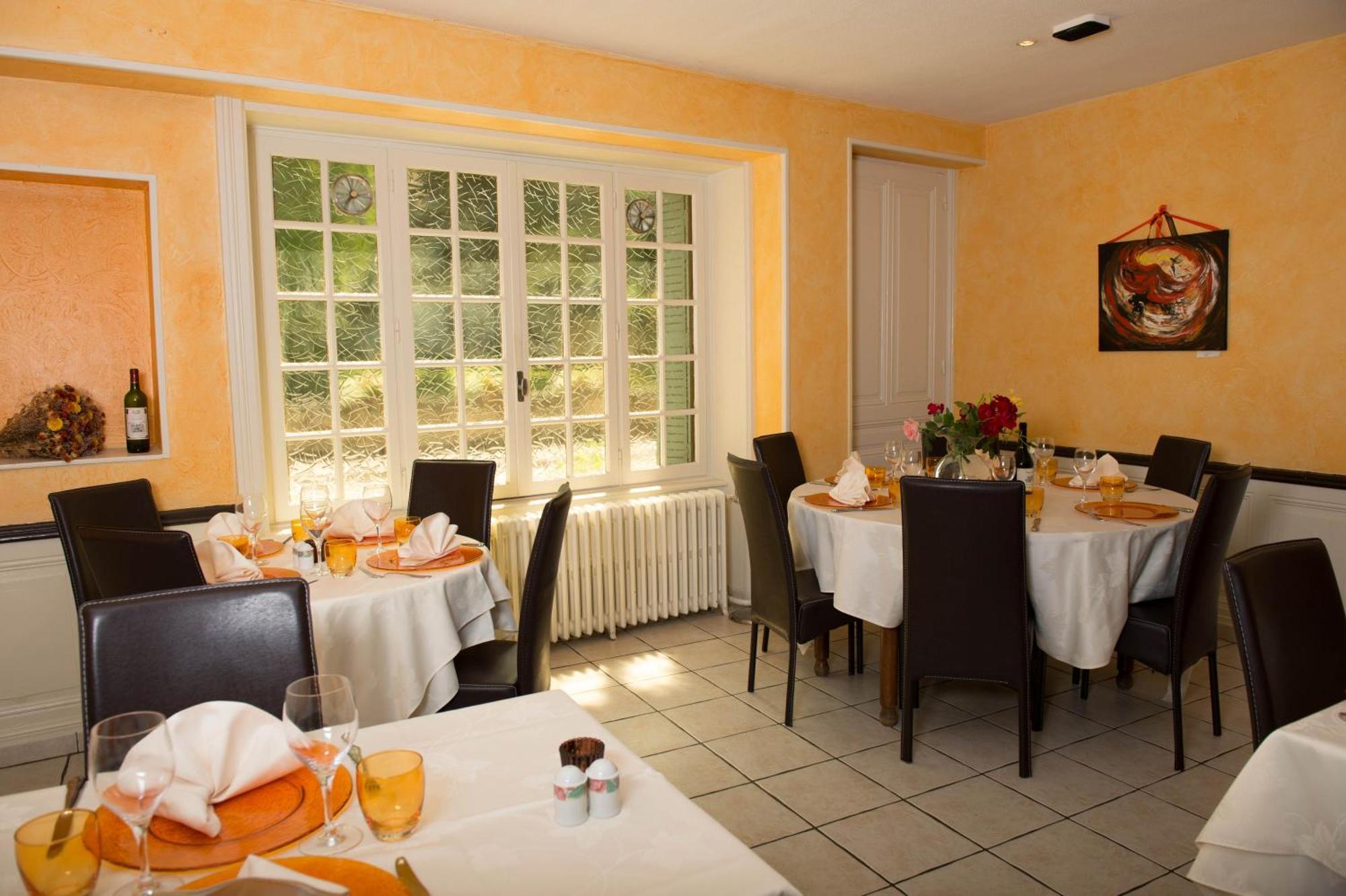 Logis Hotel Restaurant & Pizzeria Vuillot Cuiseaux 외부 사진